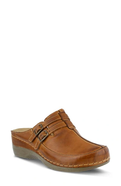 Spring Step Happy Clog In Medium Brown Leather