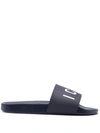 Dsquared2 Rubber Slides With Contrasting Icon Print In Blau