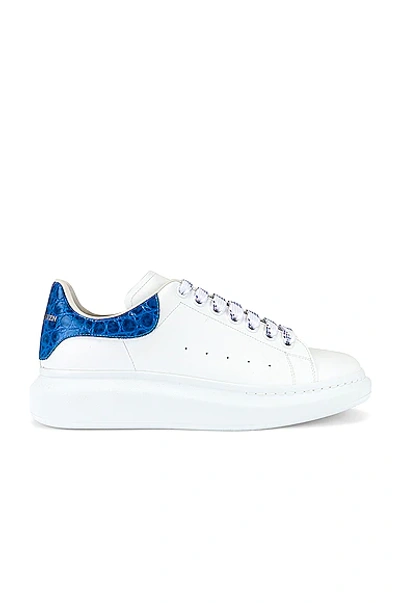 Alexander Mcqueen Exaggerated-sole Croc-effect Trimmed Leather Sneakers In Ultramarine