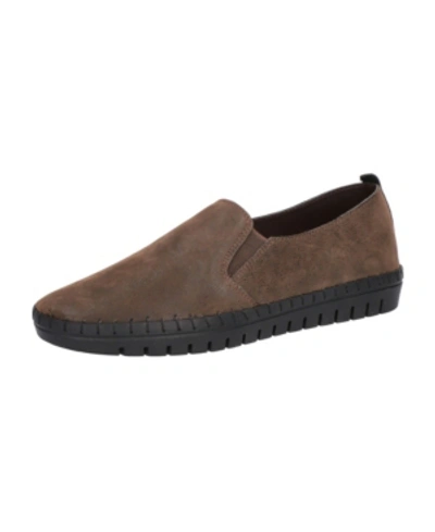 Easy Street Fresh Slip-on Sneaker (women)<br /> In Brown Matte