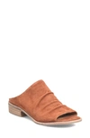 Söfft Carrey Slide Sandal In Brown