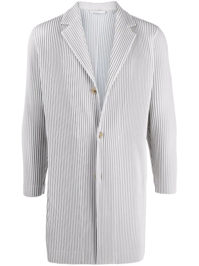 Issey Miyake Plissé Single-breasted Coat In Grau