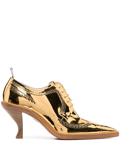 Thom Browne 雕塑感鞋跟金属感长翼布洛克鞋 In Gold