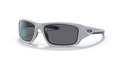 Oakley Men's Rectangle Sunglasses, Oo9236 60 Valve In Grey Polarized