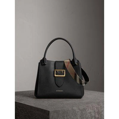 Burberry buckle tote outlet