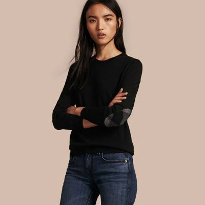 Burberry Check Detail Merino Wool Crew Neck Jumper In Black