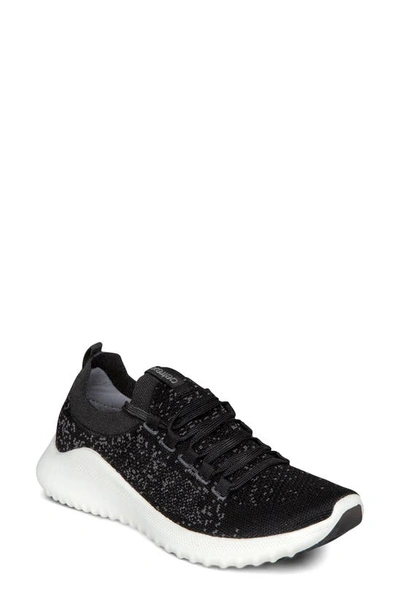 Aetrex Carly Knit Sneaker In Black