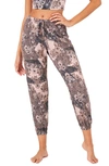 Onzie Fleece Tie Dye Joggers In Bandana