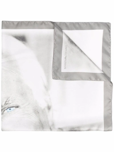Emporio Armani 图案印花围巾 In Grau