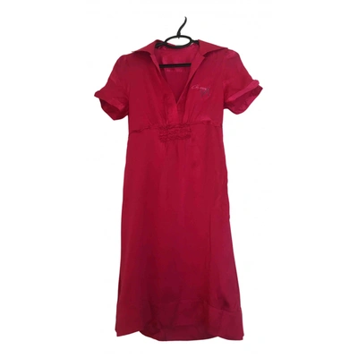 Pre-owned Guess Silk Mid-length Dress In Pink