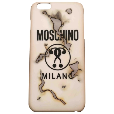 Pre-owned Moschino Iphone Case In White