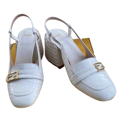 Pre-owned Fendi Leather Sandals In White