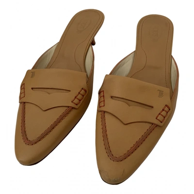 Pre-owned Tod's Leather Sandals In Beige