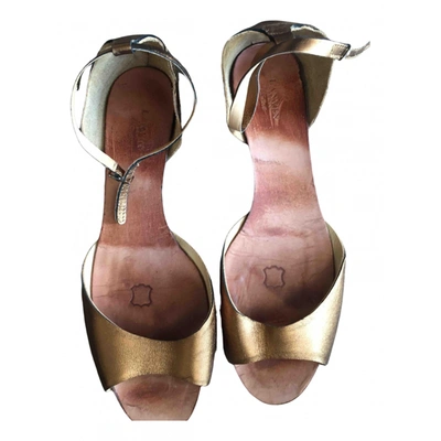 Pre-owned Lanvin Leather Sandals In Gold