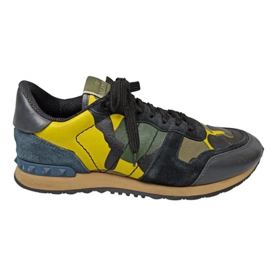 Pre-owned Valentino Garavani Leather Trainers In Yellow
