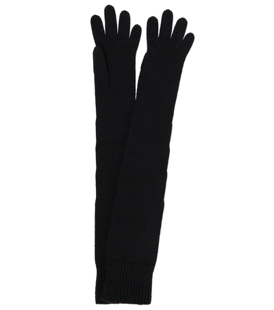 The Row Dovera Ribbed Cashmere Gloves In Black