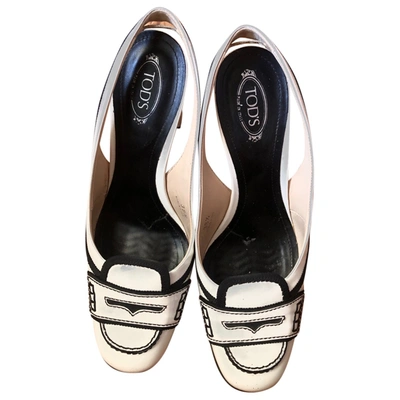 Pre-owned Tod's Patent Leather Heels In White