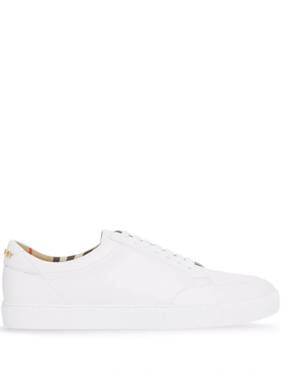 Burberry Logo Lettering Low-top Sneakers In White