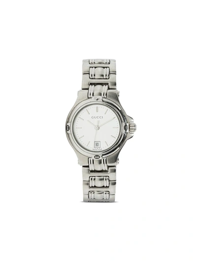 Pre-owned Gucci Round Face Quartz Watch In Silver