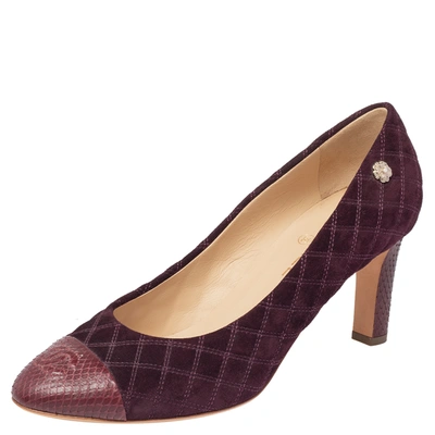 Pre-owned Chanel Burgundy Quilted Suede And Python Leather Cap Toe Cc Pumps Size 41.5