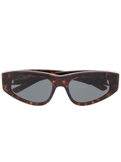 Balenciaga Logo-plaque Arm Sunglasses In Black