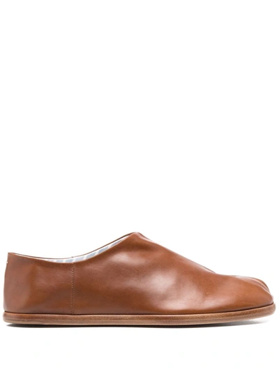 Maison Margiela Tabi-toe Slip-on Shoes In Braun