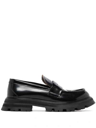 Alexander Mcqueen Glossed-leather Exaggerated-sole Loafers In Nero