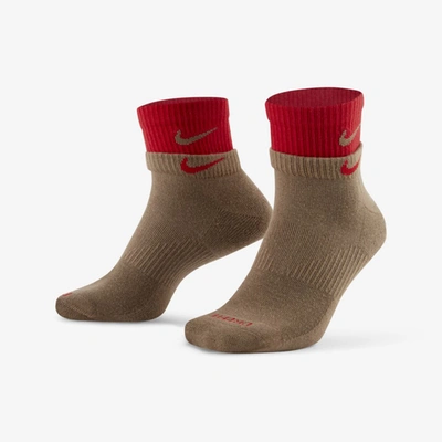Nike Everyday Plus Cushioned Training Ankle Socks In Sandalwood,university Red,university Red