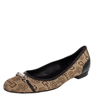 Pre-owned Gucci Beige/brown Canvas And Leather Logo Embellished Ballet Flats Size 39