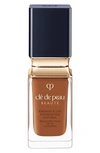 Clé De Peau Beauté Radiant Fluid Natural Foundation In O100 (rich Deep Ocher With Warm Golden Olive Undertones)