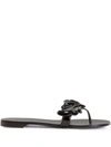 Giuseppe Zanotti Cruel Patent-effect Flip Flops In Schwarz