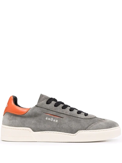 Ghoud Suede Low-top Sneakers In Grau