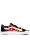 Vans Old Skool Low Top Sneaker In Black