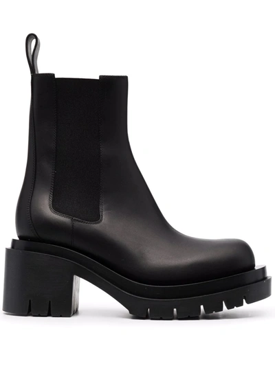 Bottega Veneta Lug Ankle Boots 靴子 In Black