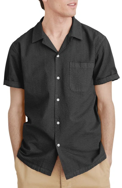 Alex Mill Short Sleeve Seersucker Button-up Camp Shirt In Washed Black