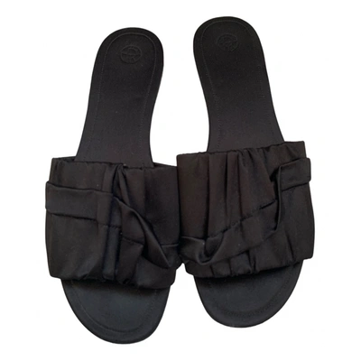Pre-owned The Row Velvet Sandals In Black