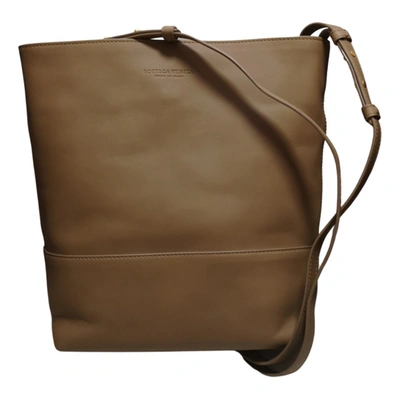 Pre-owned Bottega Veneta Leather Crossbody Bag In Camel