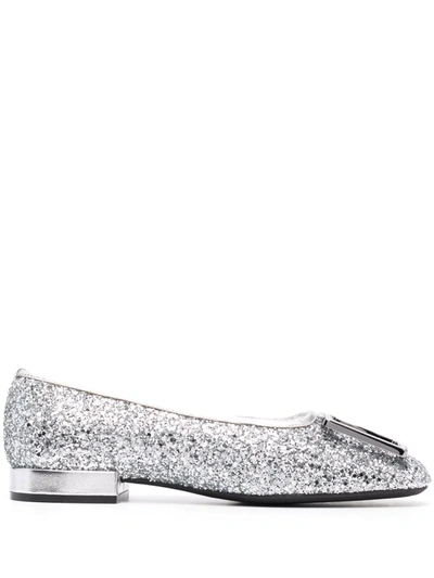Ferragamo Logo-plaque Ballerina Shoes In Silber