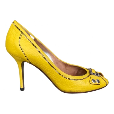 Pre-owned Dolce & Gabbana Leather Heels In Yellow