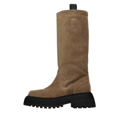 3juin Boots In Brown