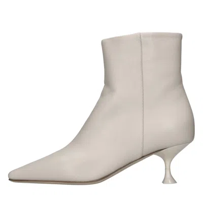 3juin Boots In White