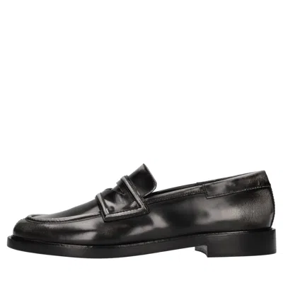 3juin Flat Shoes In Black