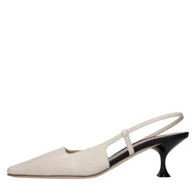 3juin With Heel In Neutral