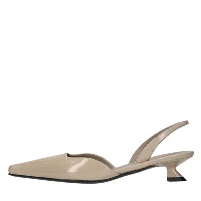 3juin With Heel In Neutral