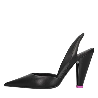 3juin With Heel In Black