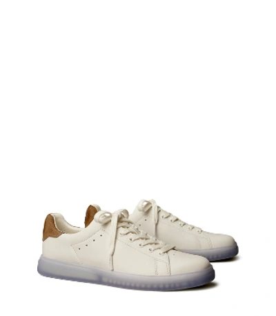 Tory Burch Howell Court Sneaker In New Ivory / Taupe