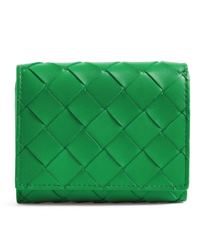 Bottega Veneta Leather Intrecciato Trifold Wallet In Green