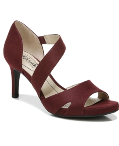 Lifestride Mega Pumps In Pinot Noir Fabric