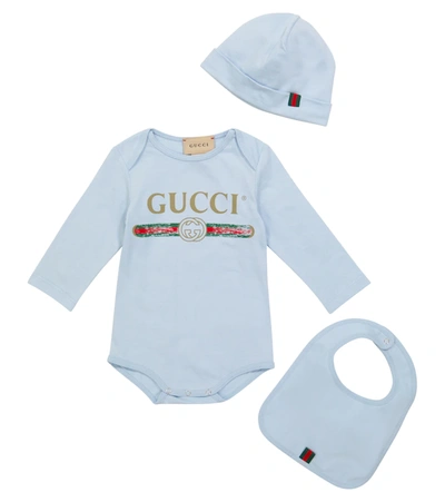 Gucci Baby品牌标识棉质连体紧身衣、帽子与围兜套装 In Blue