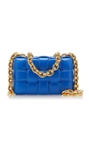 Bottega Veneta Chain Cassette Padded Shoulder Bag In Blue